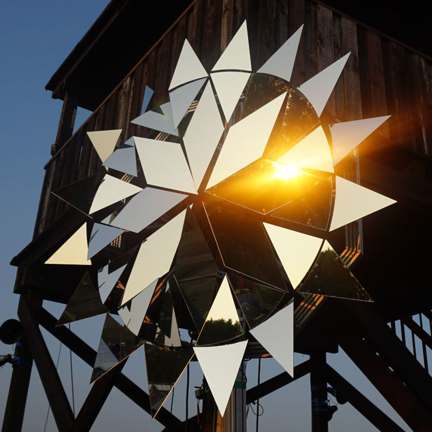 Aurora:Multi Mirror Heliostat