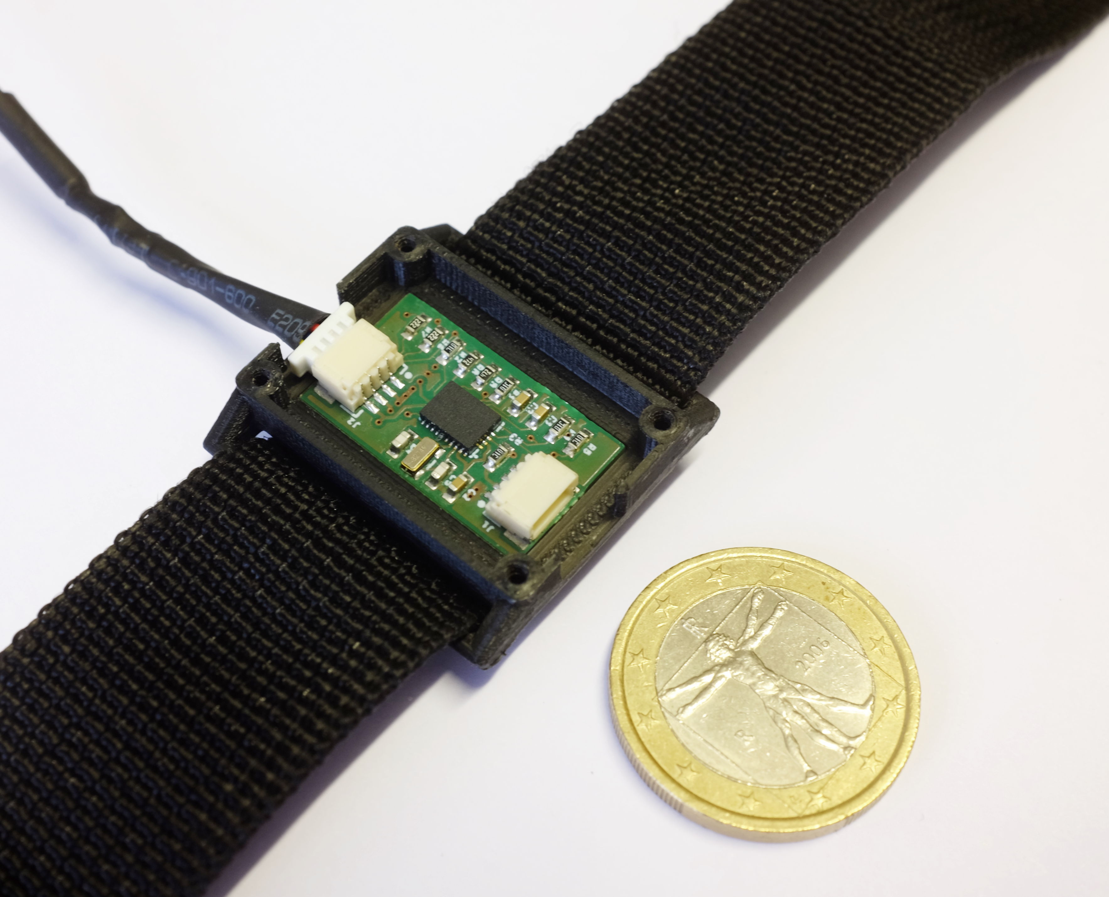 2020-BRIX5/bno-strap-2-open.jpg